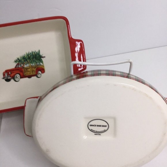 Casserole DiVintage Grace Bake Shop 2 Holiday Red Truck Christmas Tree P… - Picture 8 of 11